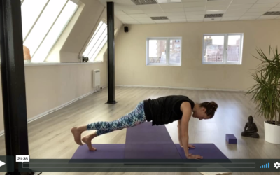 YOGA: Strong Flow: Core (20mins)