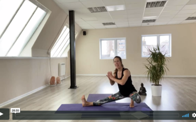 YOGA: Strong Flow: Hero hips (28mins)